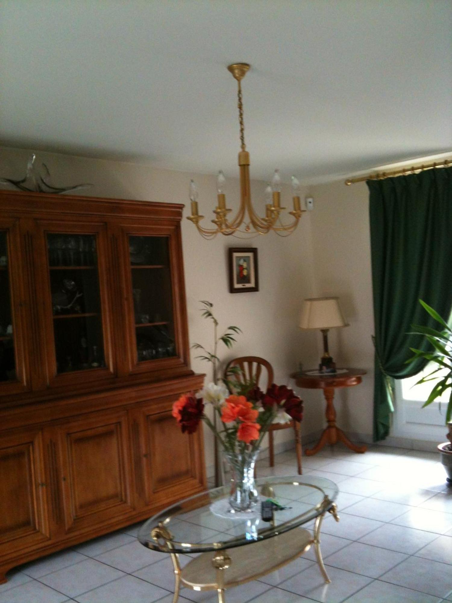 Maison Tobias Bussy-Saint-Georges Luaran gambar