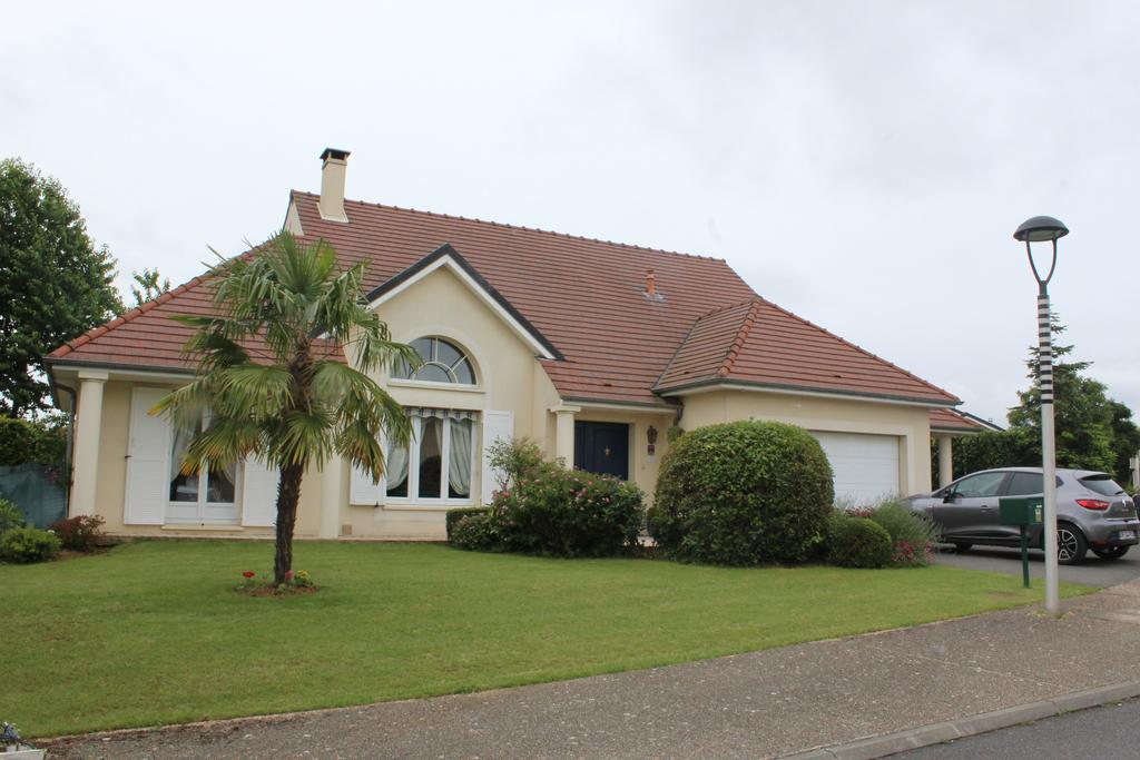 Maison Tobias Bussy-Saint-Georges Luaran gambar